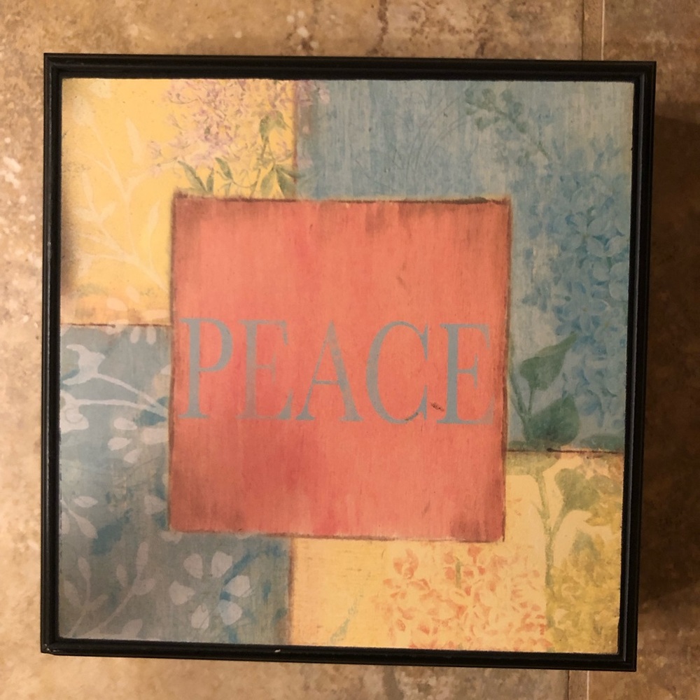 Faith & Peace wall hangings.